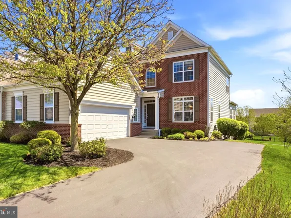 307 S Caldwell Cir, Downingtown, PA 19335