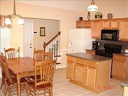 5th image of 3449 Leslie Ln