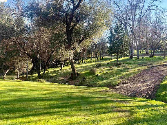 4th image of 21501 Via Venado Rd