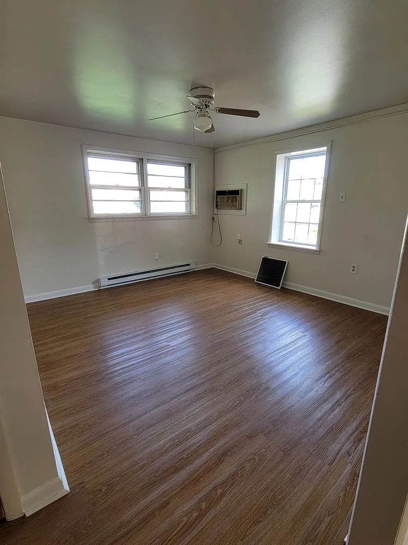 4 Willard Street A-B — Photo 3