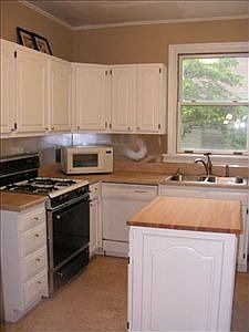 4th image of 216 Woodland Ave
