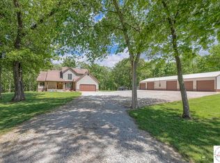 818 NE 1001st Rd, Windsor, MO 65360
