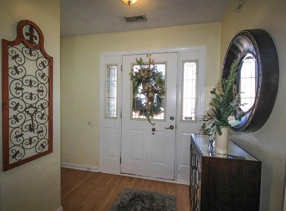 4th image of 1315 Liverpool Ln