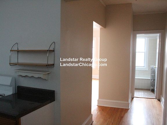 3rd image of 4931 N Whipple St APT 3E