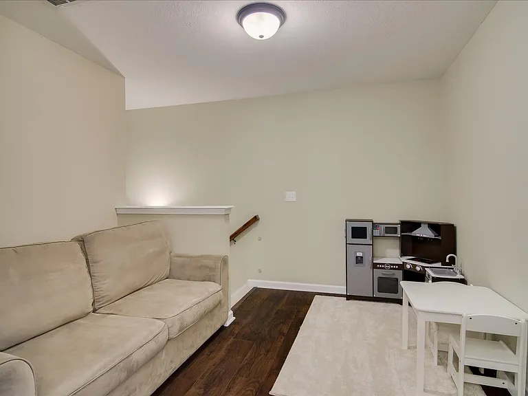 3149 Bilston Dr — Photo 15