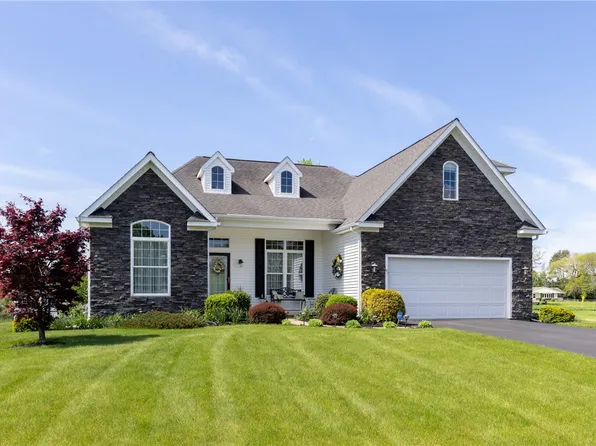 31 Hunters Run, Horseheads, NY 14845