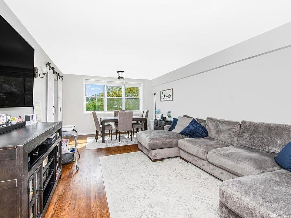 1st image of 98 Dehaven Dr APT 4L