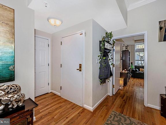 5th image of 135A S Market St Unit 135A