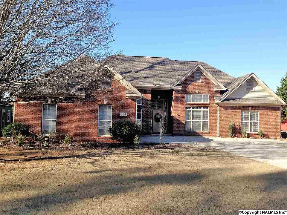 1st image of 301 Brasfield Dr