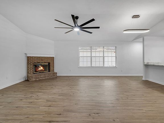 3rd image of 4537 Wesley Dr