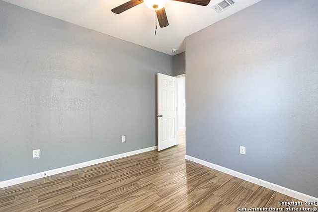 479 Corliss — Photo 18