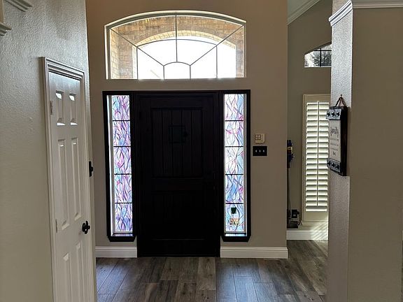 3rd image of 541 Salisbury Dr