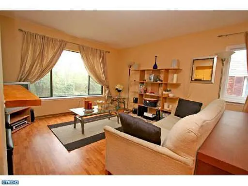 9326 Neil Rd #B photo 1