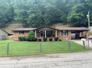 224 Gardner Frk, Shelbiana, KY 41562