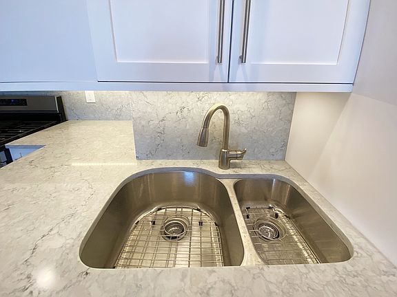 5th image of 18-05 Ditmars Blvd #22B