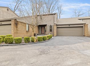 1635 Coppertree Rd, Columbus, OH 43232