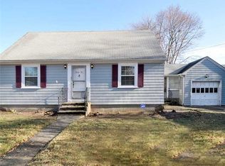 95 Rushmore Ave, Providence, RI 02909