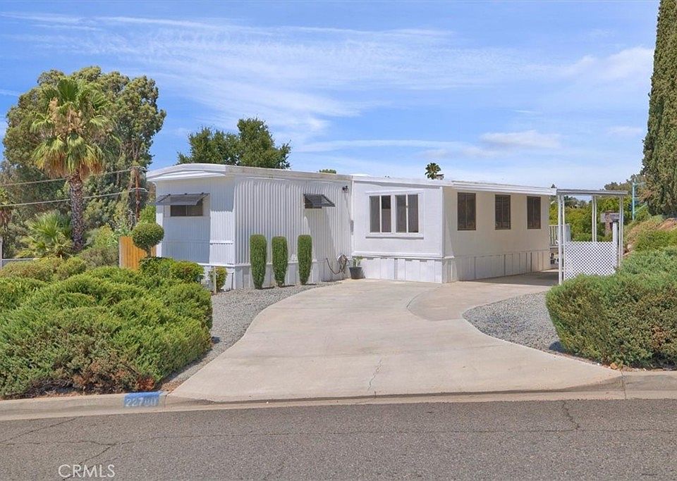 1st image of 22780 Skylink Dr