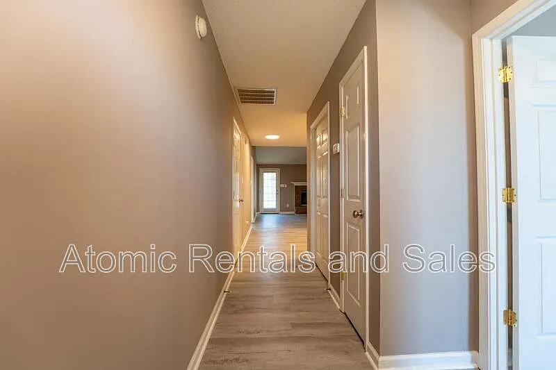 2 bed, 2.0 bath, 984 sqft, $1,695 — Photo 2