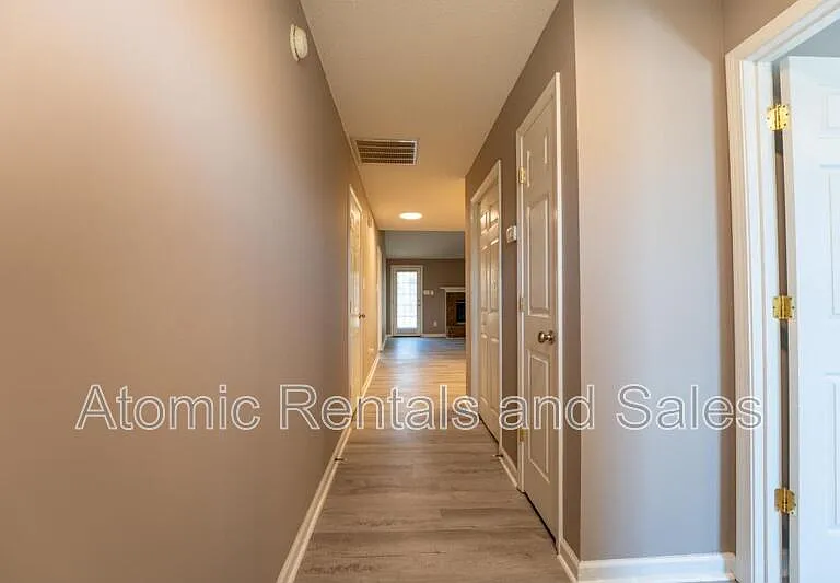 334 Hawthorne Oaks Way — Photo 4