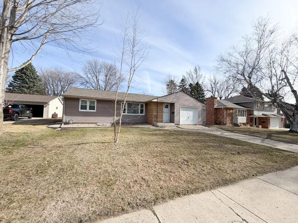 410 Galena St, Worthington, MN 56187
