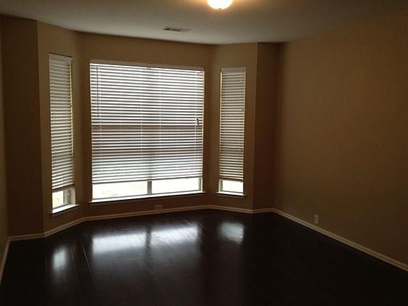 5th image of 2740 Maple Creek Drive Fort Worth Tx