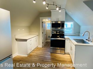 411 Bond St #4, Astoria, OR 97103