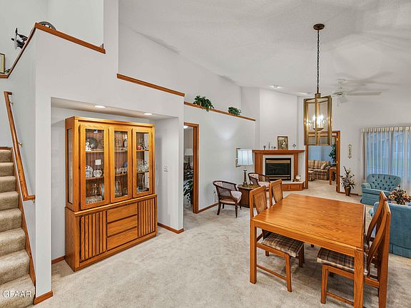 4th image of 891 Raindale Ct