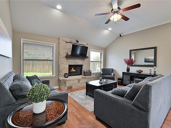 4th image of 4200 Carnes Ct S