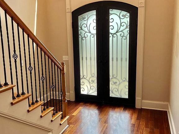 4th image of 282 Keswick Grove Ln