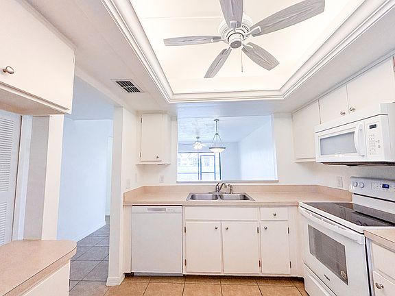 5th image of 8595 Charter Club Cir Unit 4