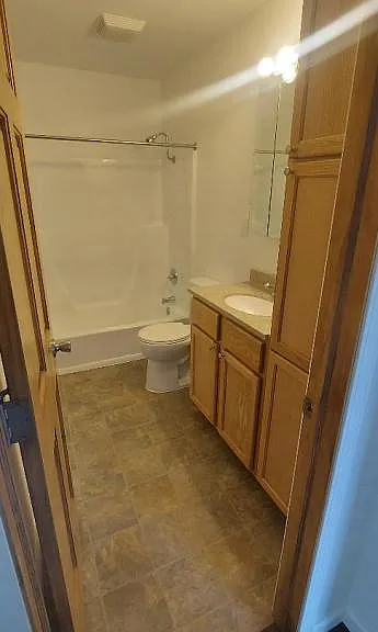 202 S Paw Paw St #10 — Photo 2