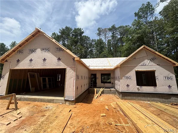 18068 Northview Cir, Northport, AL 35475