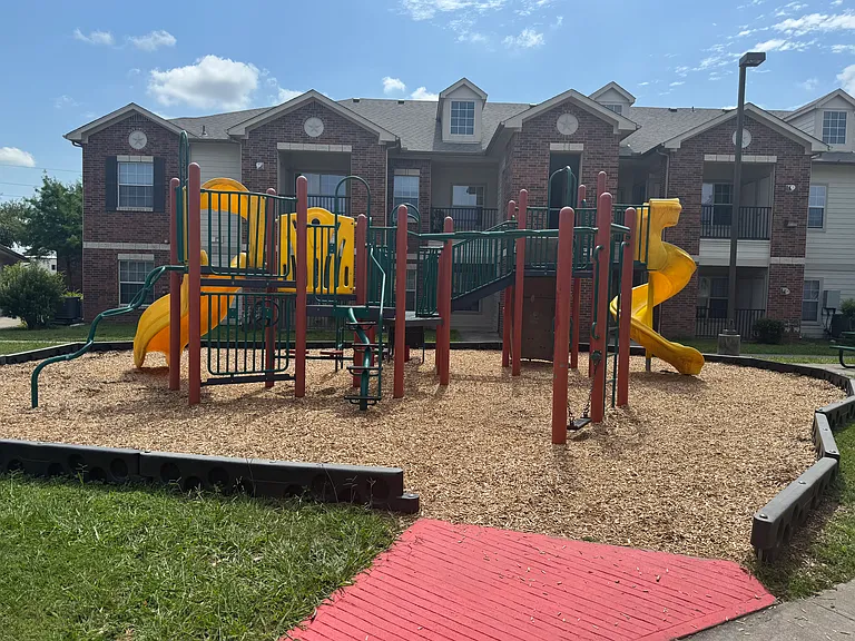 Atascocita Pines — Photo 4