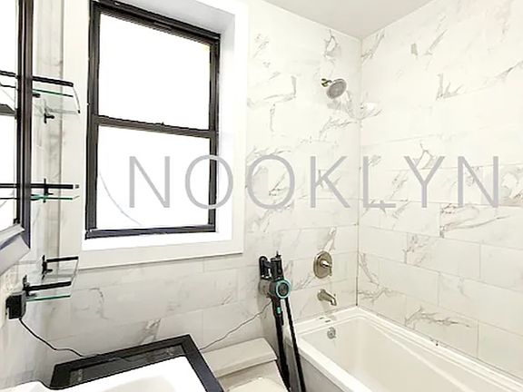 5th image of 1563 Dekalb Ave APT 3L