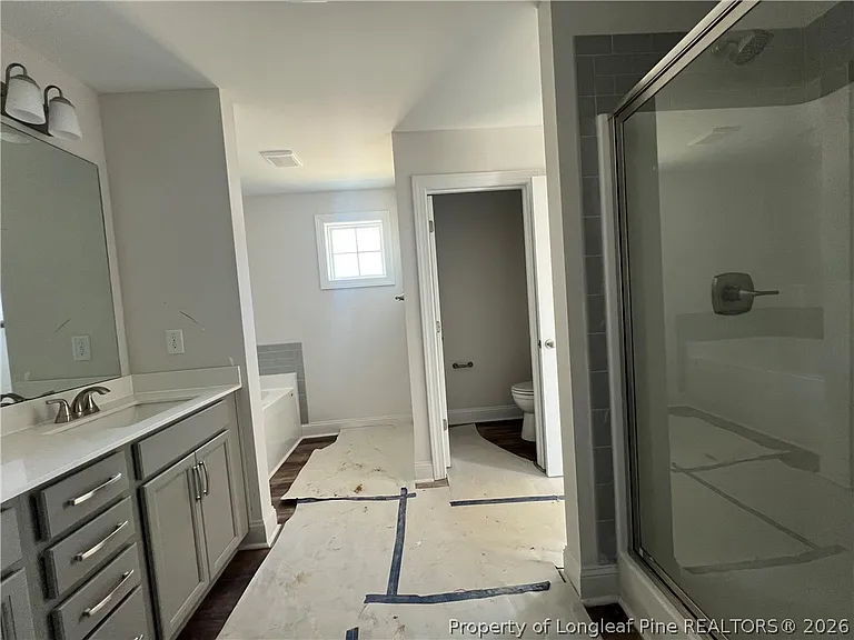 229 Brickendon Ln #324 — Photo 15