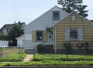 730 Brush Hollow Rd, Westbury, NY 11590
