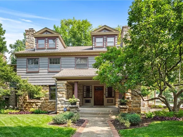618 E 47th St, Kansas City, MO 64110