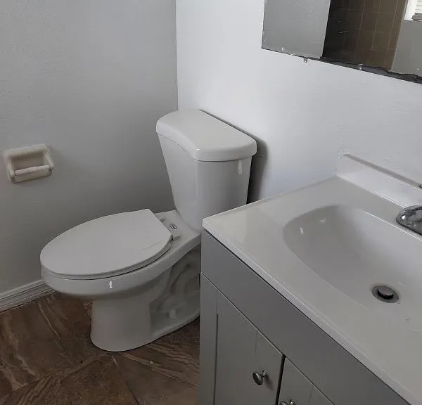 1058 Highland St — Photo 7
