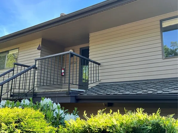 10628 Glen Acres Dr S, Seattle, WA 98168
