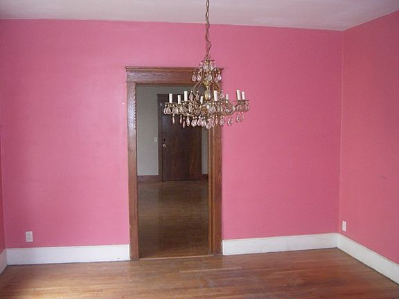 5th image of 610 Cherry St
