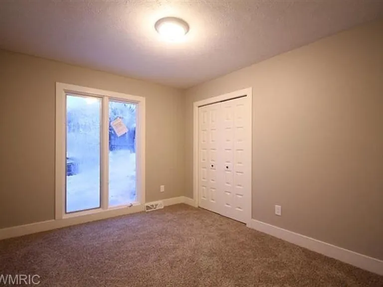 3464 Bromley Dr SE — Photo 18