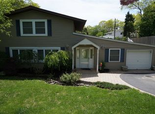 24 Florida Ave, Commack, NY 11725