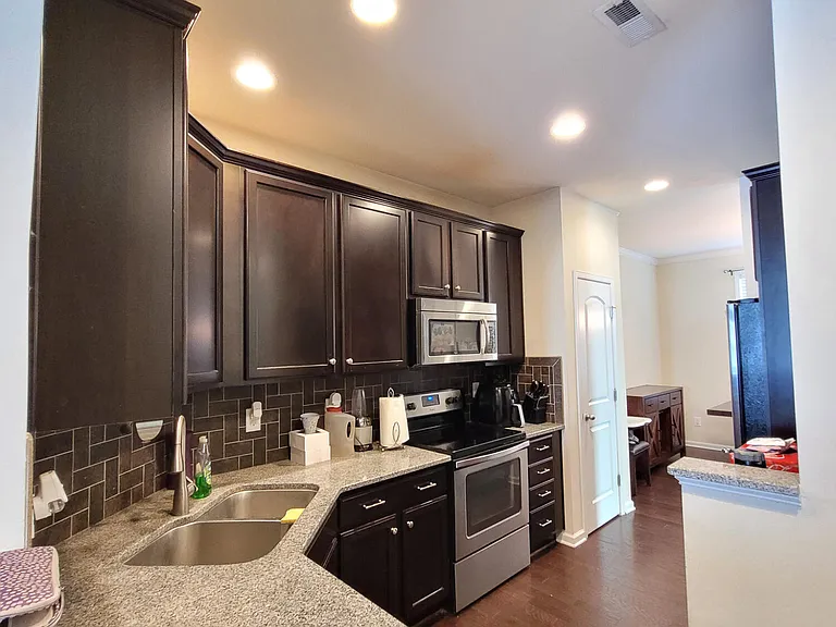 7221 Terregles Dr — Photo 9