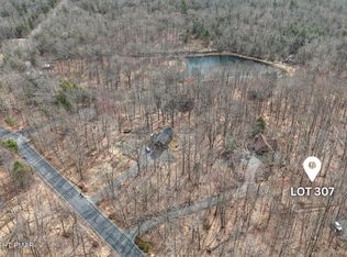 307 Blue Ridge Dr, Canadensis, PA 18325