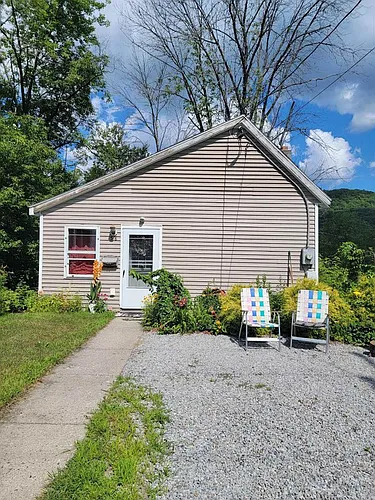 58 Beech St Photo 1