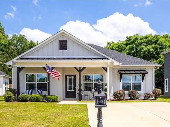5 Gardner Way, Phenix City, AL 36869