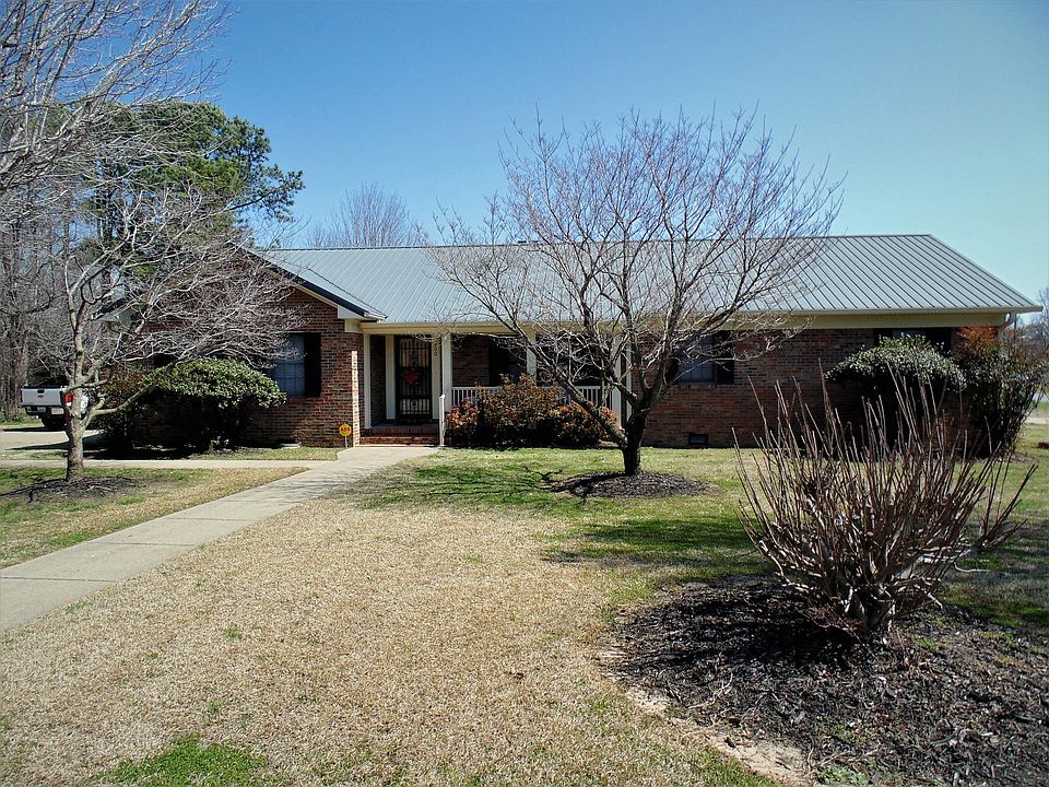 1st image of 900 Mead Dr