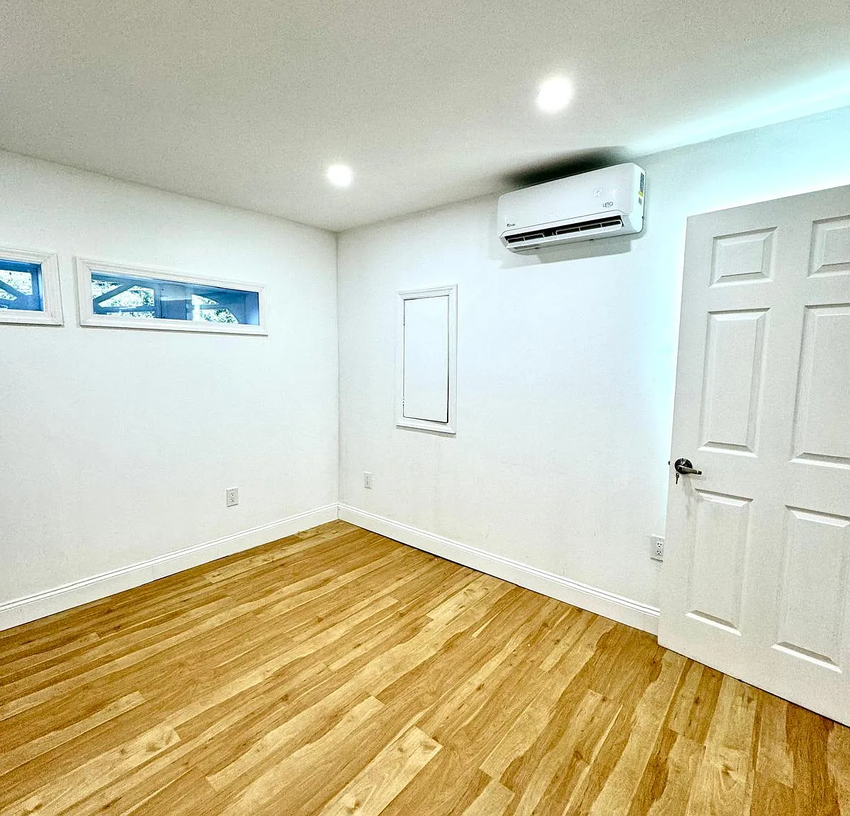 2 bed, $2,300 — Photo 4