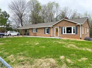 2904 Beane Rd, Lenoir, NC 28645